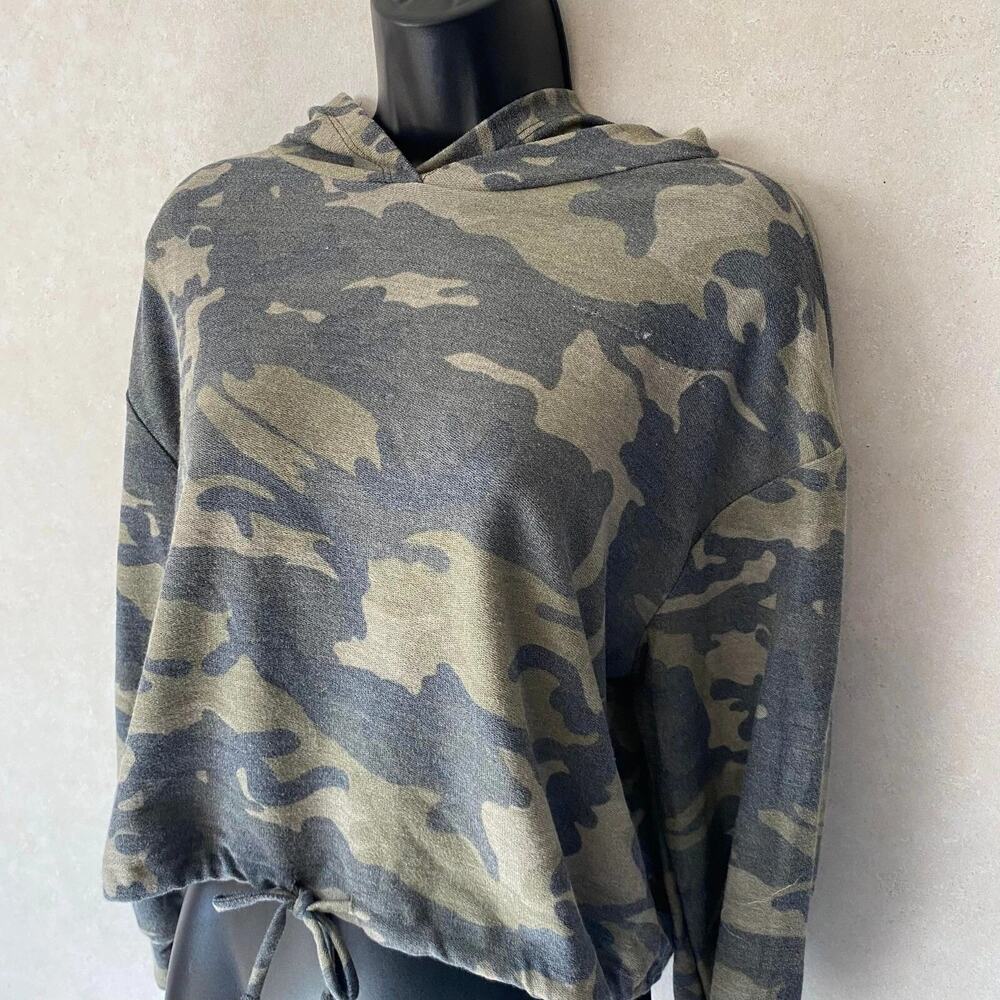 BLVD U.S.A. Women's Green Camouflage Pullover Long Sleeve Soft Crop Hoodie LARGE - Picture 3 of 7